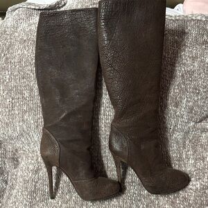 Vera Wang Lavender Elegant Brown Leather Knee-High Boots